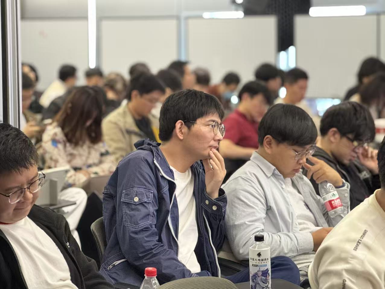 Engaged audience listening